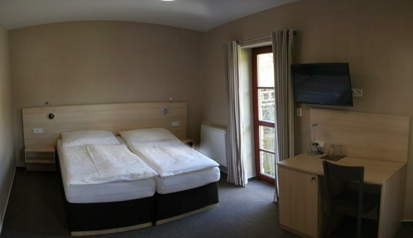 Wellness hotel Sauna Malá Morávka - Dvoulůžkový pokoj Elegant s přistýlkami 